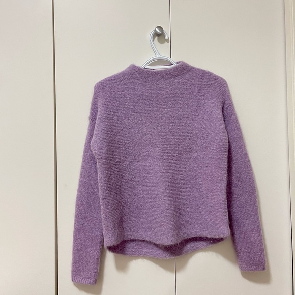 Aritzia Sweaters - Aritzia sweater